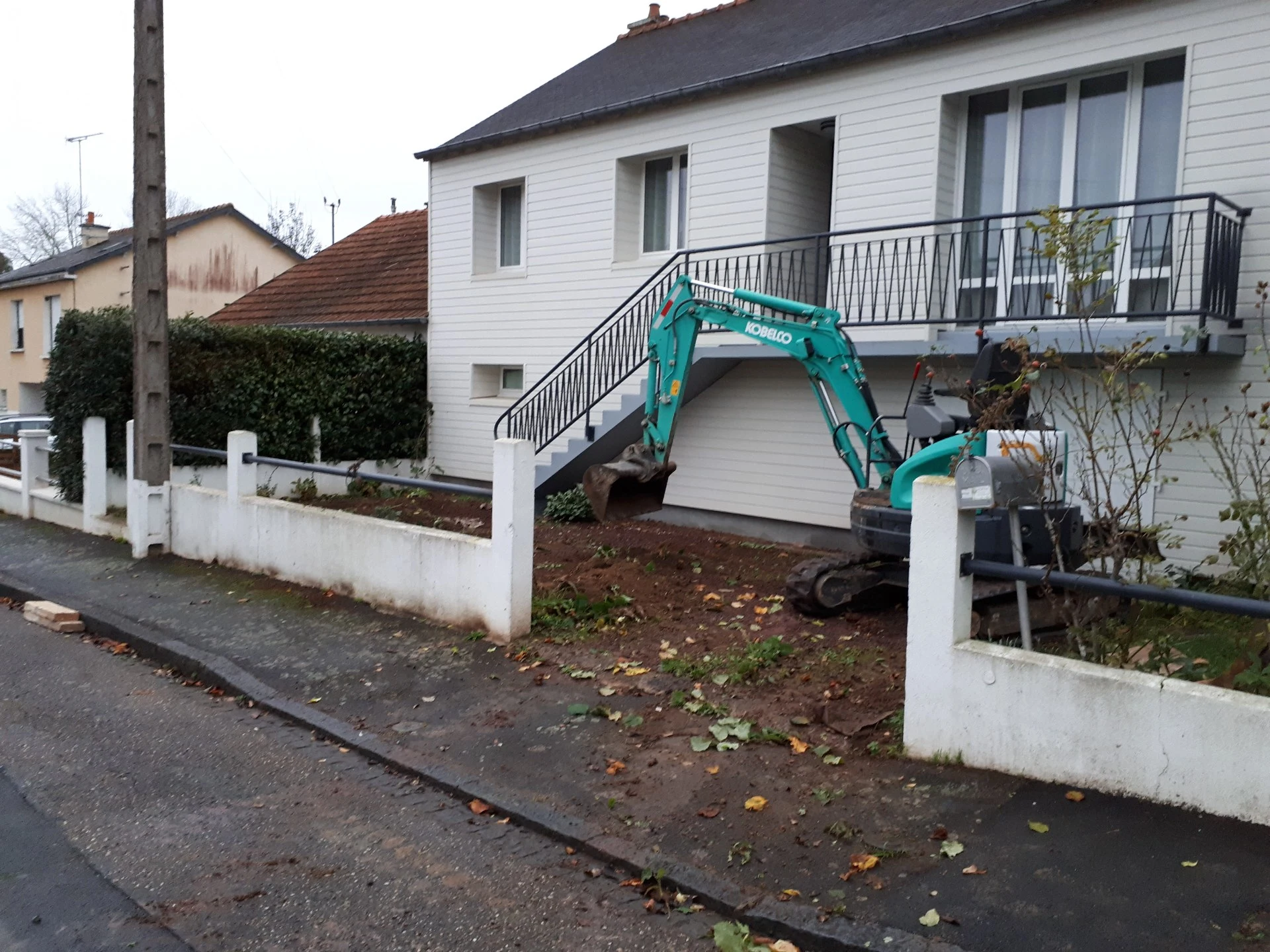 Aménagement d'un accès en enrobé et d'une entrée en pavé à Bruz