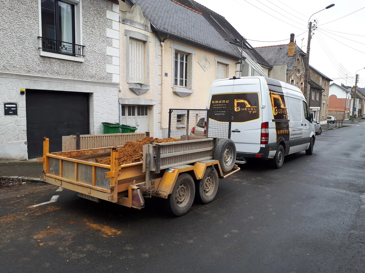 4-Evacuation-des-gravats-en-decharge.jpg